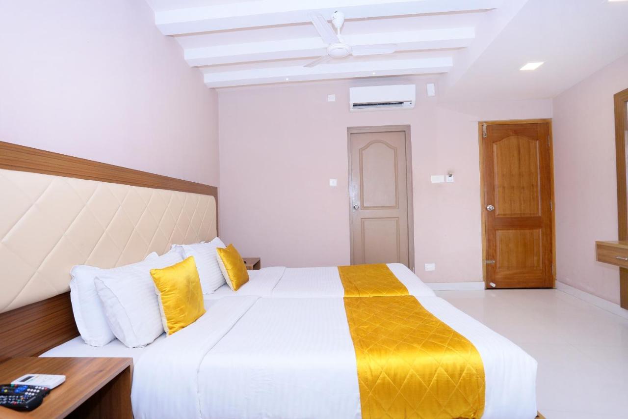 Oyo Flagship 25093 Hotel Thamam Kochi Exteriér fotografie