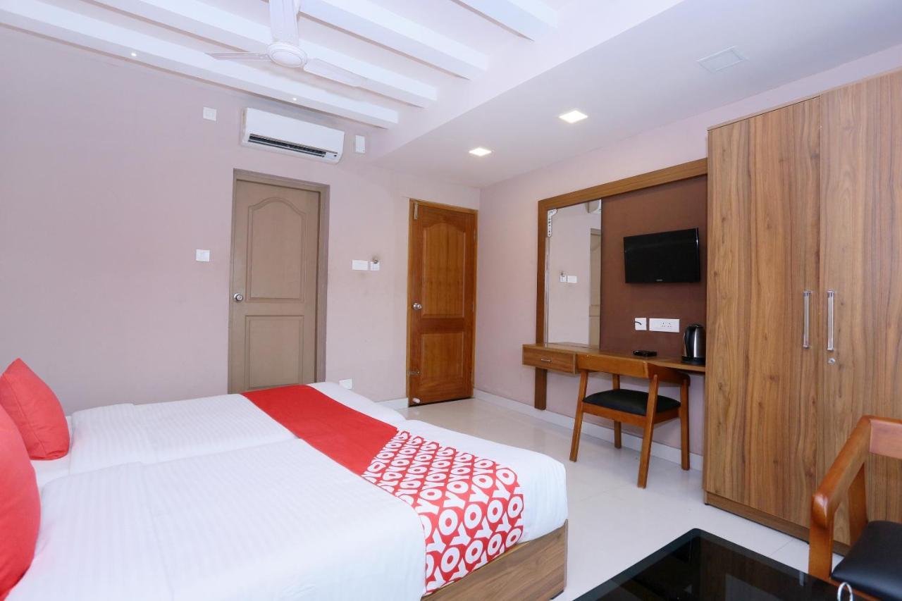 Oyo Flagship 25093 Hotel Thamam Kochi Exteriér fotografie