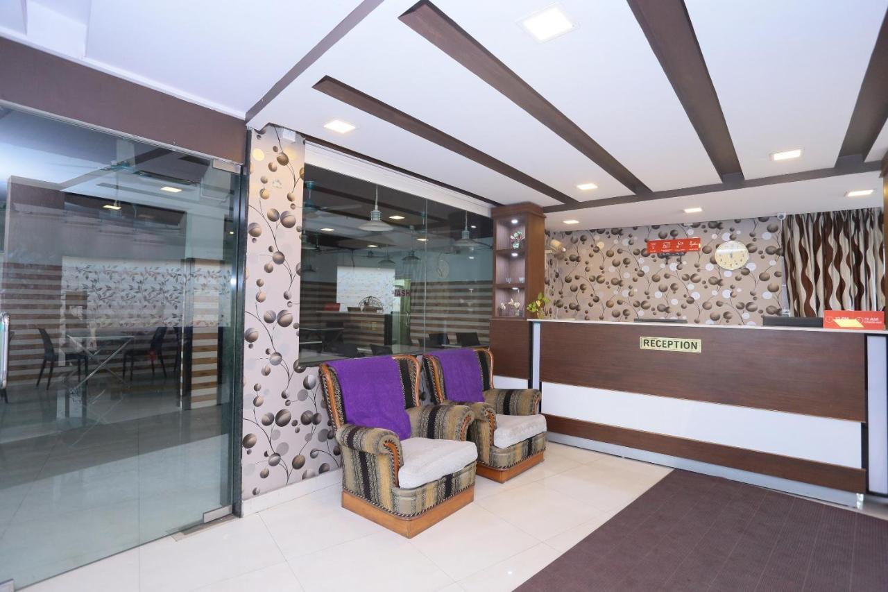 Oyo Flagship 25093 Hotel Thamam Kochi Exteriér fotografie