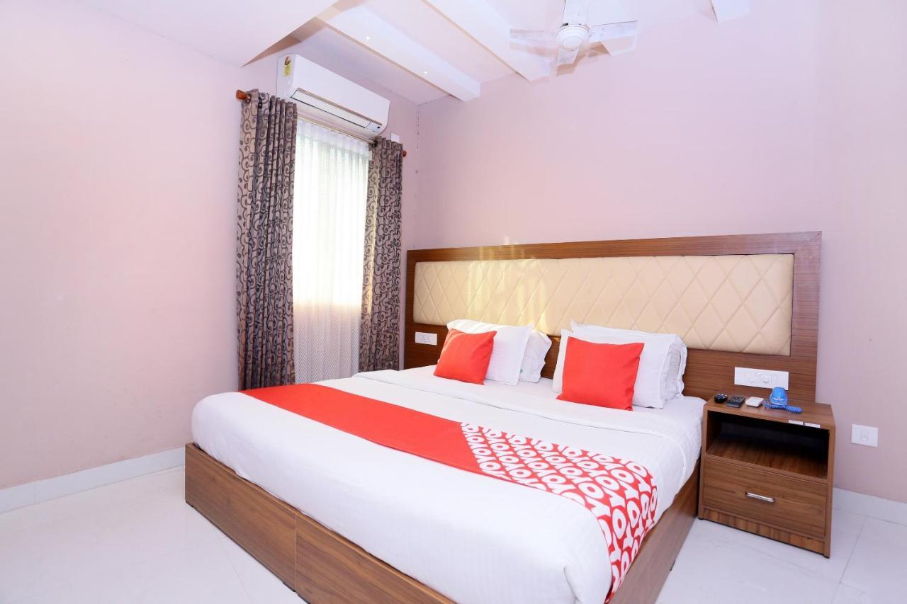 Oyo Flagship 25093 Hotel Thamam Kochi Exteriér fotografie