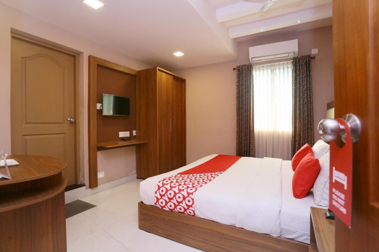 Oyo Flagship 25093 Hotel Thamam Kochi Exteriér fotografie