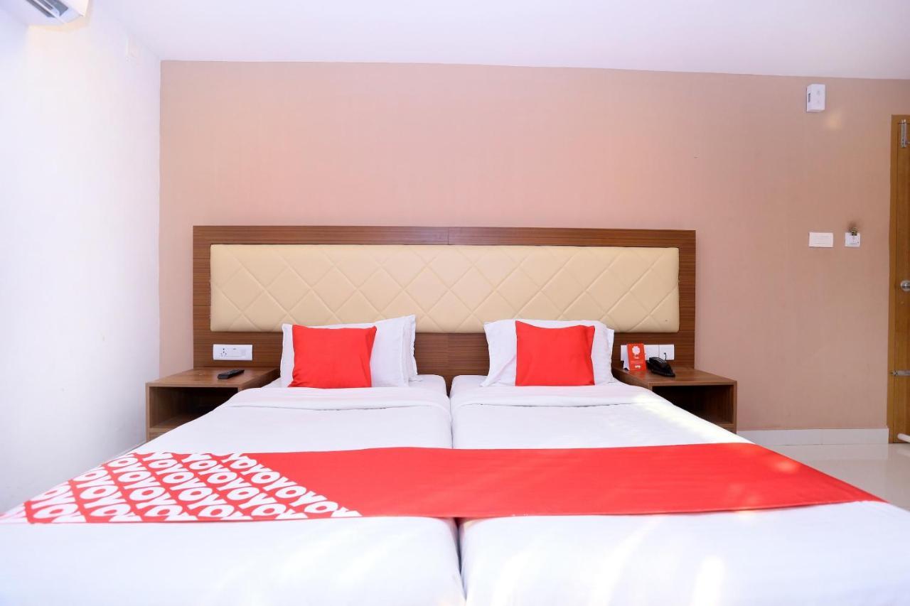 Oyo Flagship 25093 Hotel Thamam Kochi Exteriér fotografie